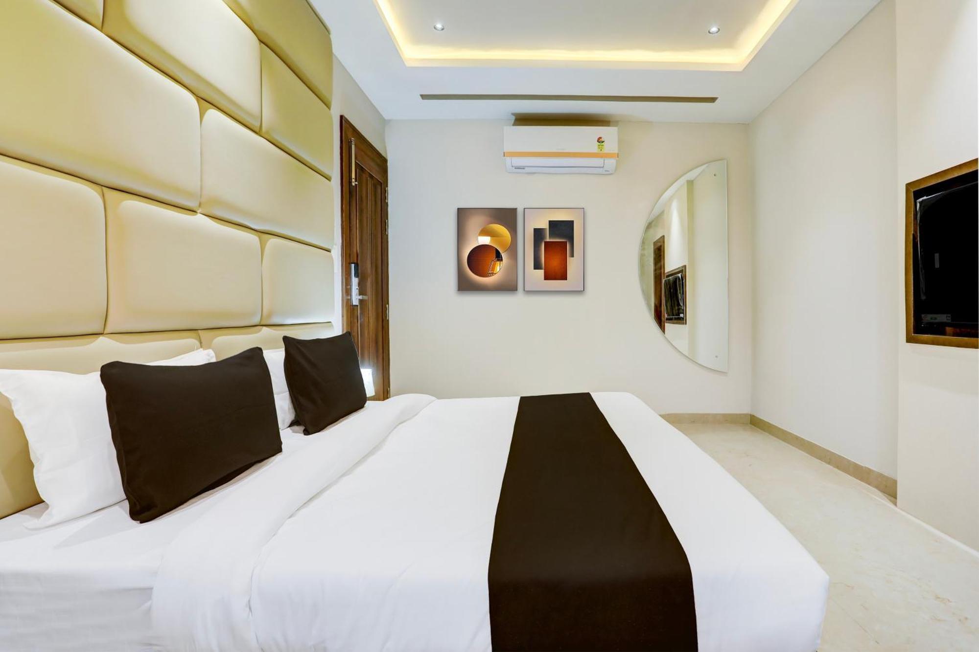 Super Collection O Belgacihia Near Kolkata Railway Station Hotell Gwalior Exteriör bild