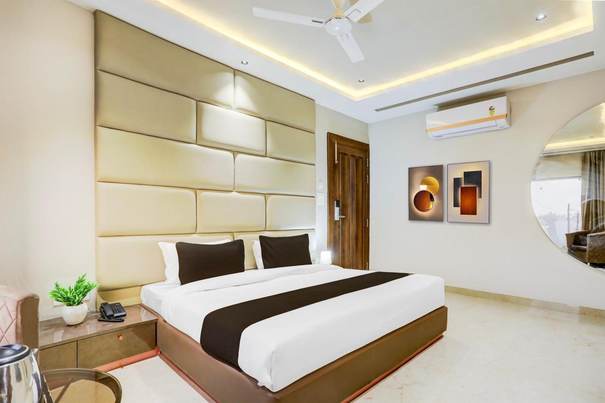 Super Collection O Belgacihia Near Kolkata Railway Station Hotell Gwalior Exteriör bild