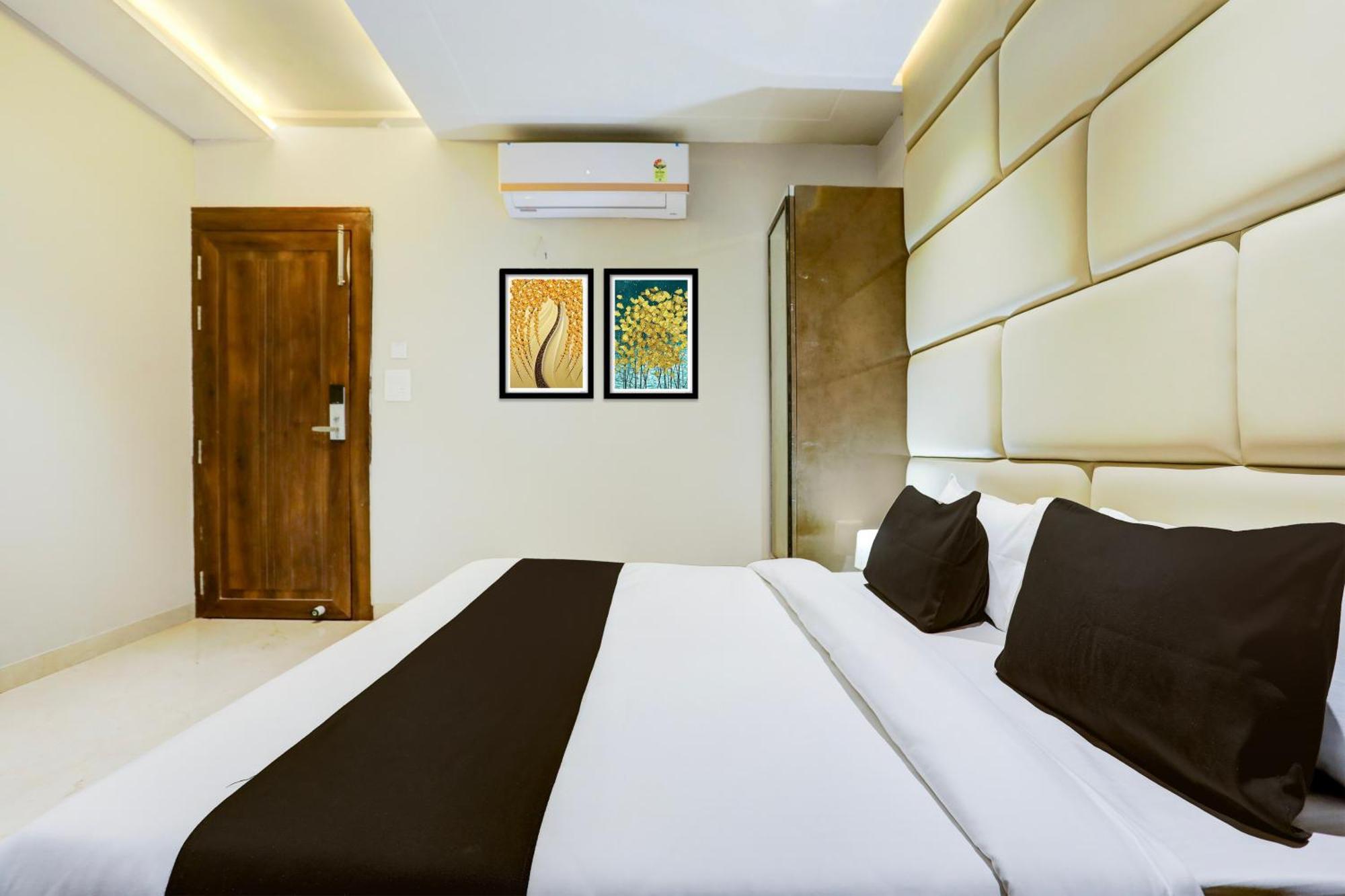Super Collection O Belgacihia Near Kolkata Railway Station Hotell Gwalior Exteriör bild